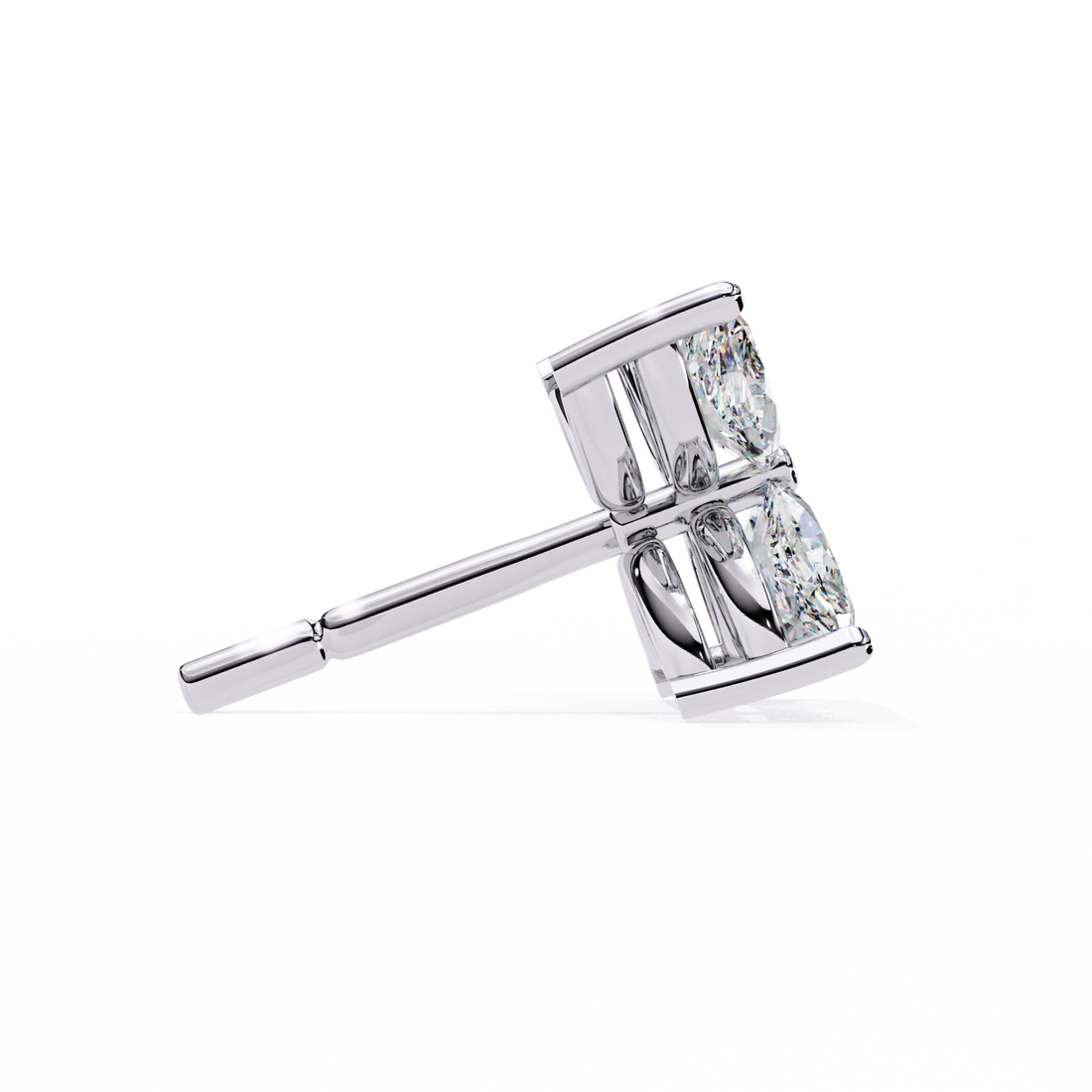 Unique 18K GOLD EARRING WITH LAB-GROWN DIAMOND.