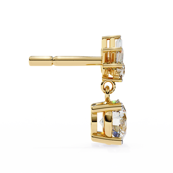 Unique 18K GOLD EARRING WITH LAB-GROWN DIAMOND.