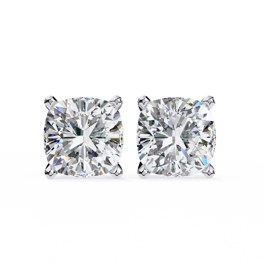 Beautiful 18K GOLD EARRING WITH LAB-GROWN DIAMOND.