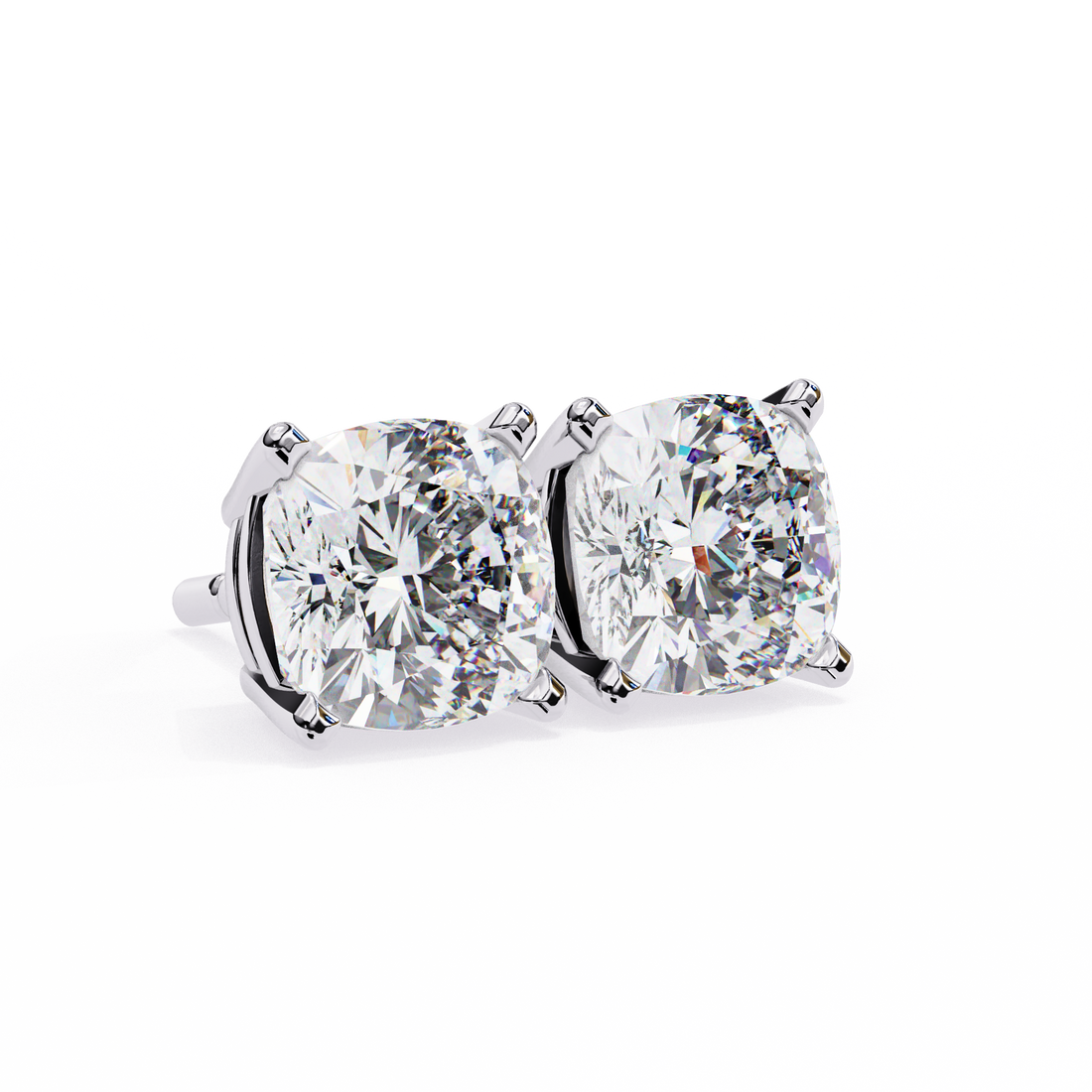 Beautiful 18K GOLD EARRING WITH LAB-GROWN DIAMOND.