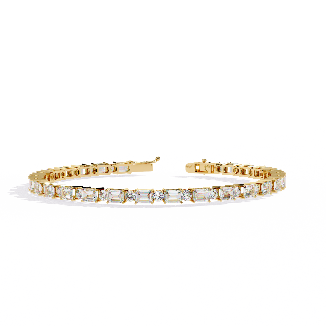 Fabulous  Bracelet With 18k Gold  Lab Grown Diamond.