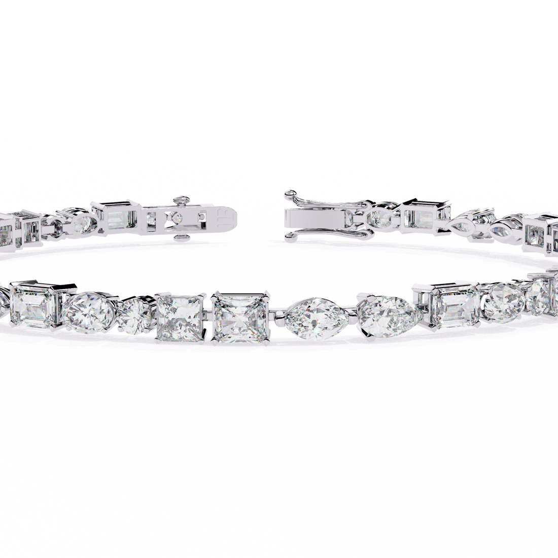 Fabulous  Bracelet With 18k Gold  Lab Grown Diamond.