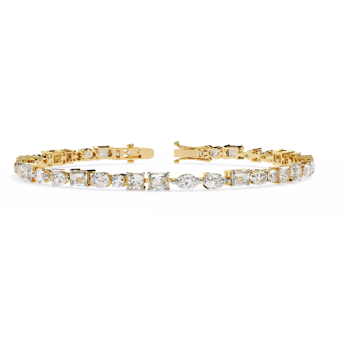Fabulous  Bracelet With 18k Gold  Lab Grown Diamond.