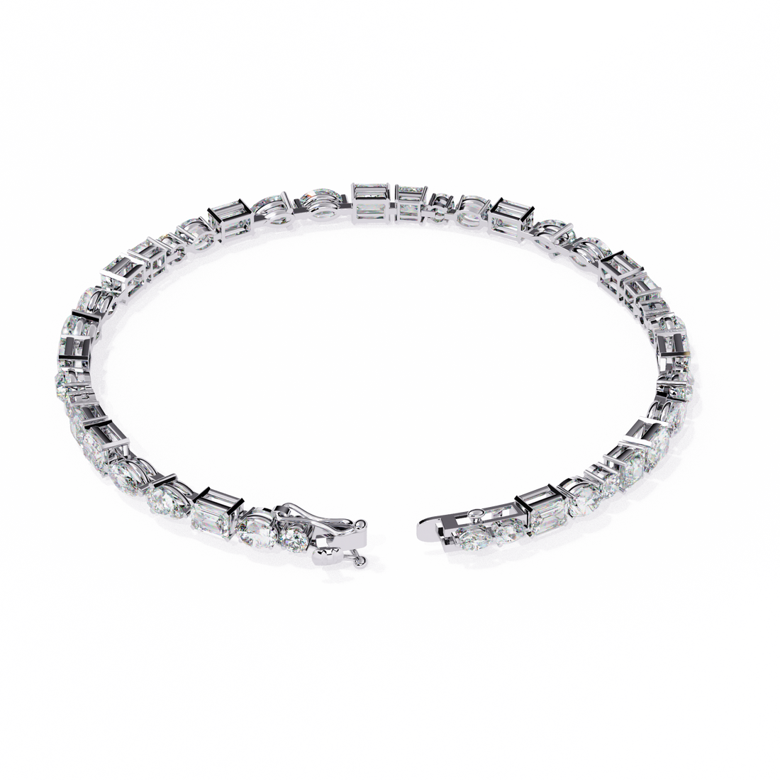 Fabulous  Bracelet With 18k Gold  Lab Grown Diamond.