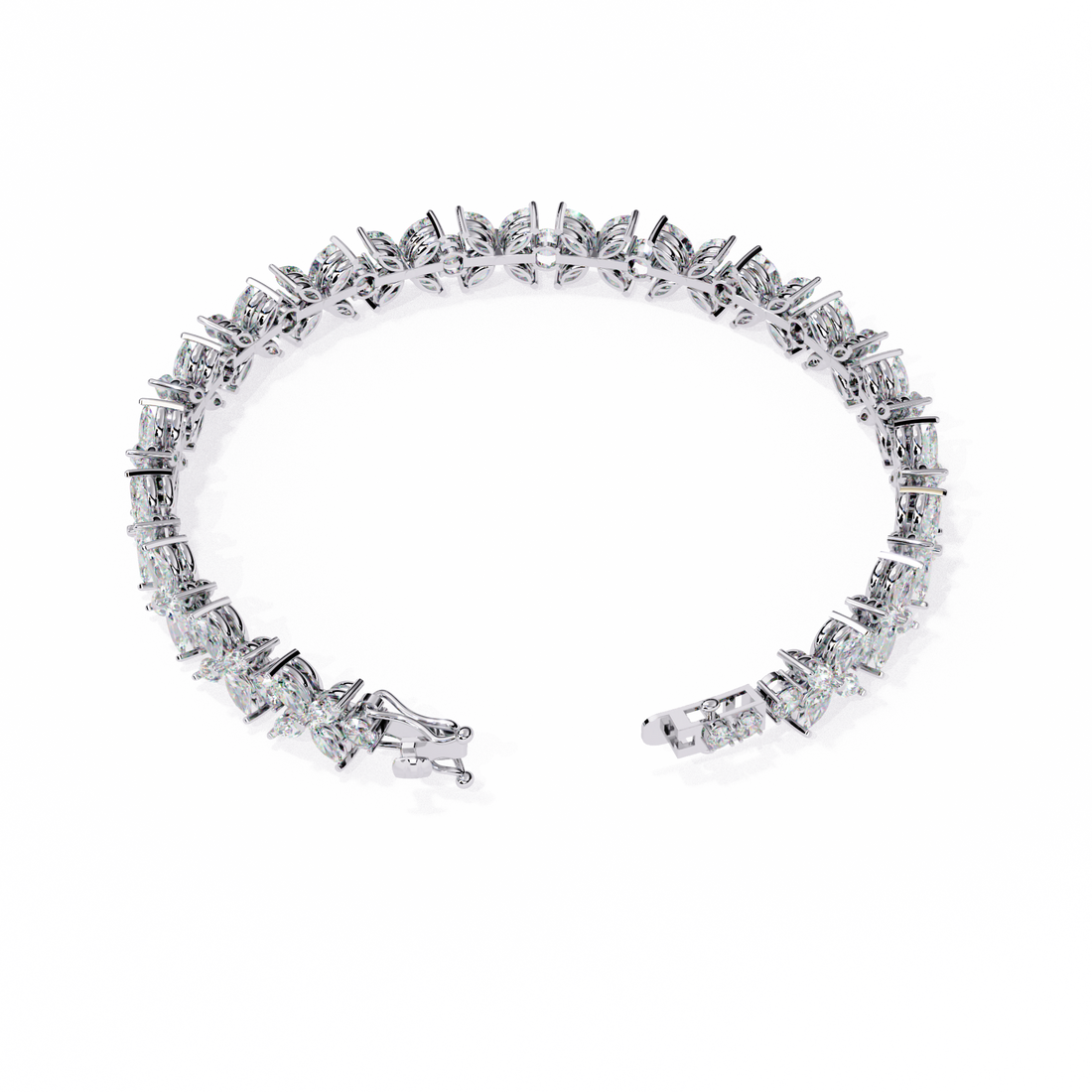 Fabulous  Bracelet With 18k Gold  Lab Grown Diamond.
