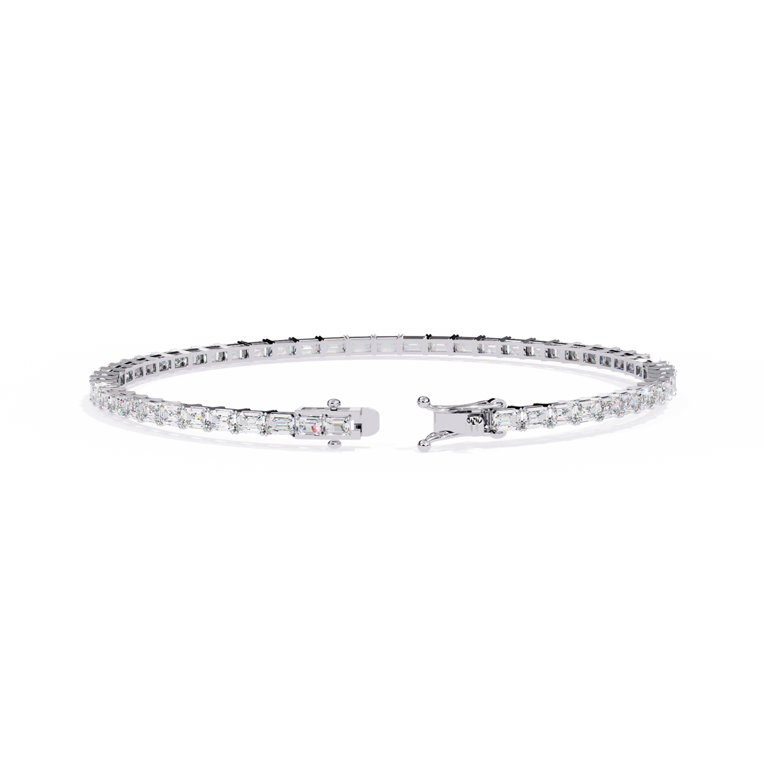 Fabulous  Bracelet With 18k Gold  Lab Grown Diamond.