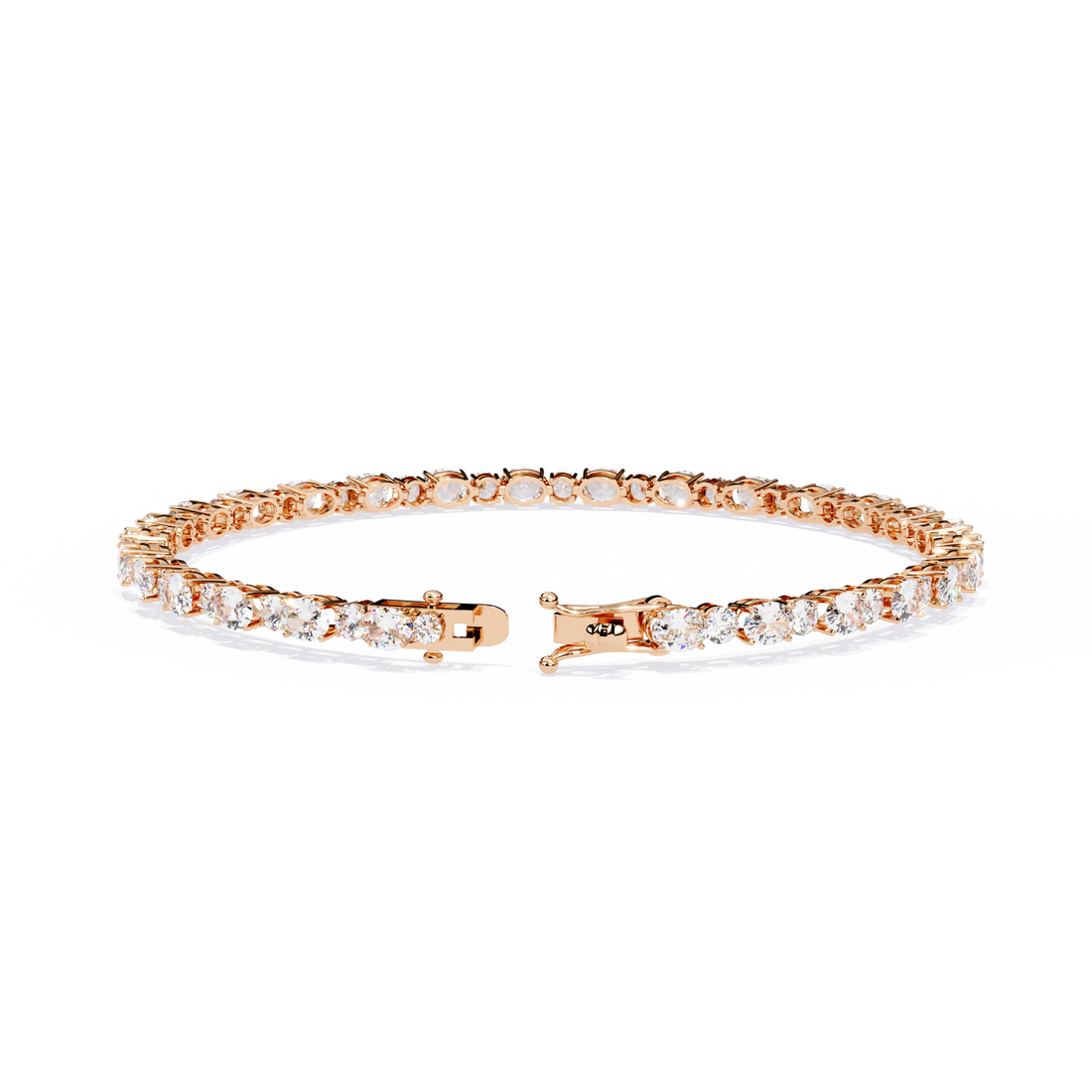 Fabulous  Bracelet With 18k Gold  Lab Grown Diamond.