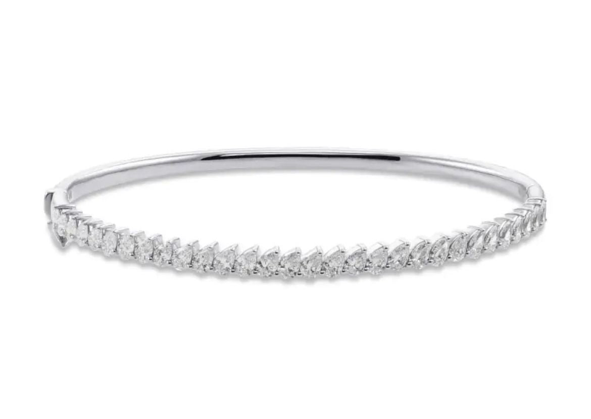 Fabulous  Bracelet With 18k Gold  Lab Grown Diamond.