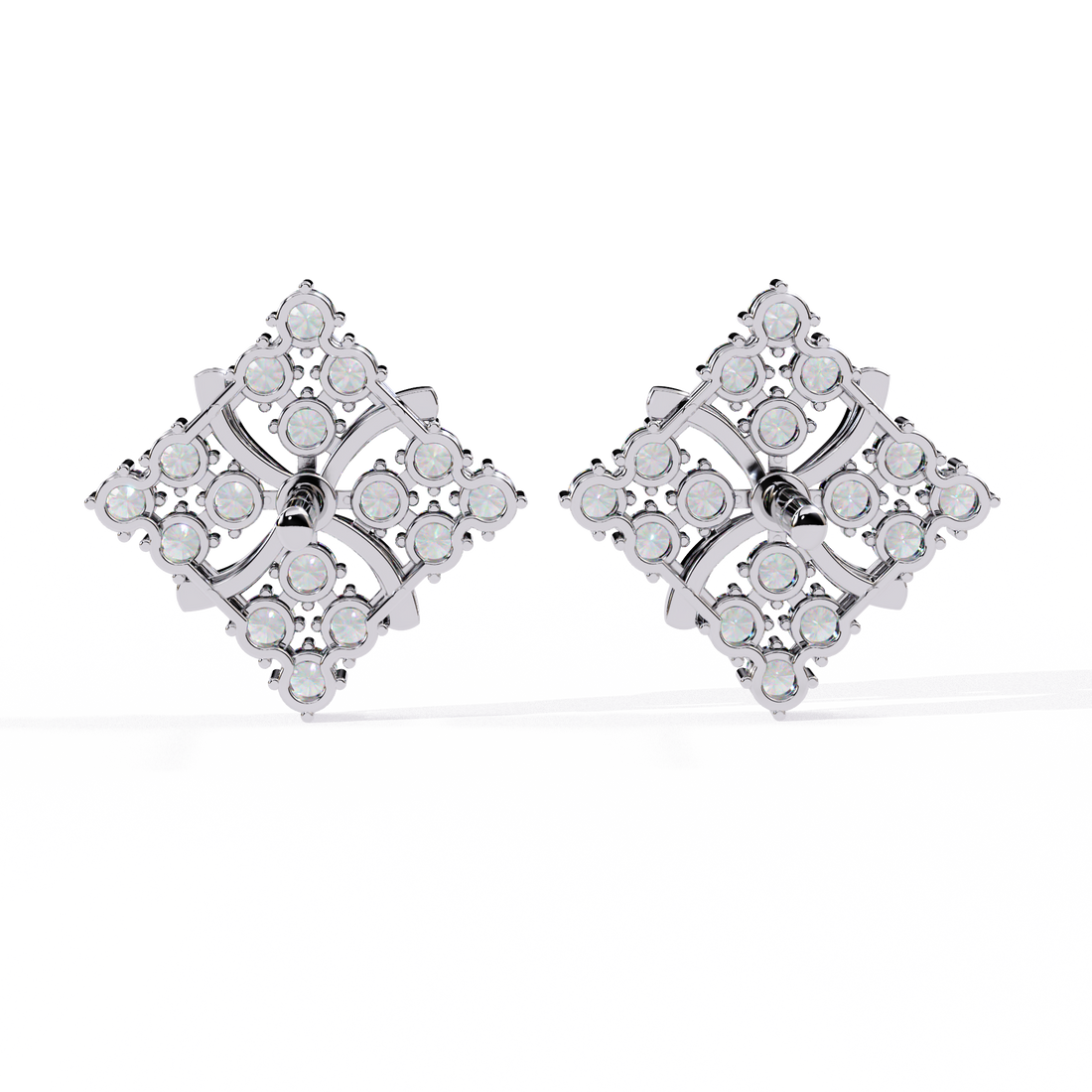 Unique 18K GOLD EARRING WITH LAB-GROWN DIAMOND.