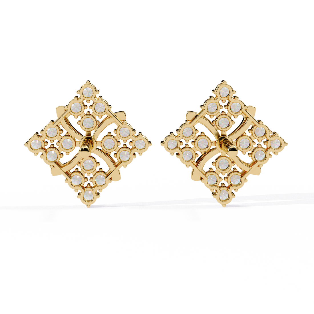 Unique 18K GOLD EARRING WITH LAB-GROWN DIAMOND.