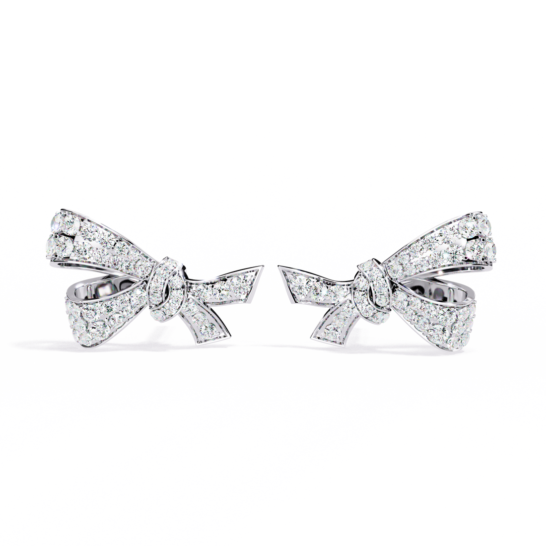 Unique 18K GOLD EARRING WITH LAB-GROWN DIAMOND.