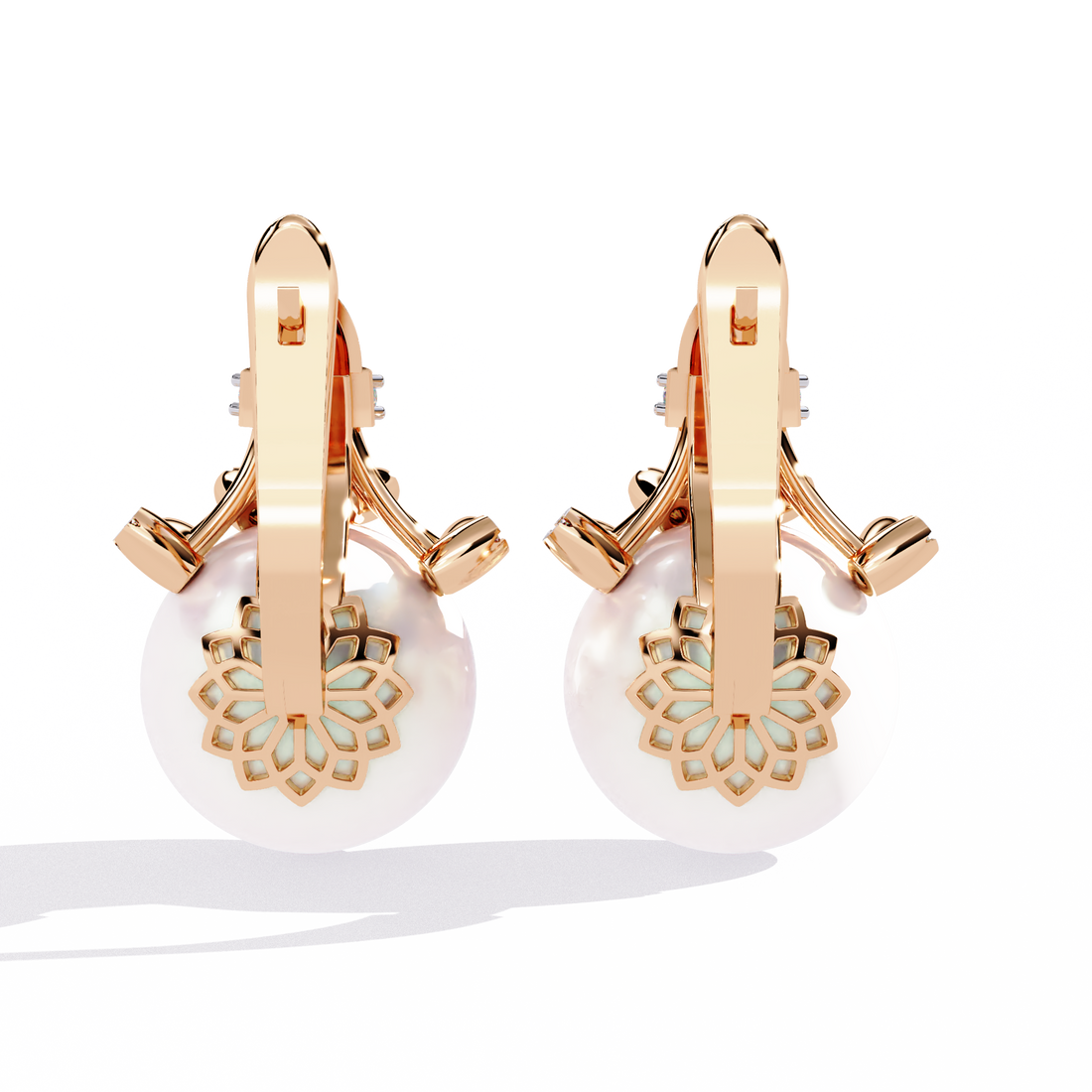 Brilliant 18K GOLD EARRING WITH LAB-GROWN DIAMOND.