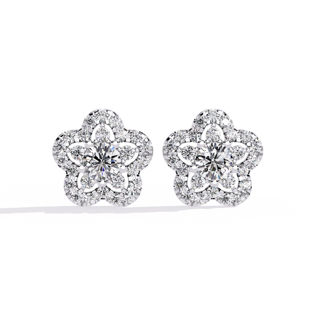 Brilliant 18K GOLD EARRING WITH LAB-GROWN DIAMOND.