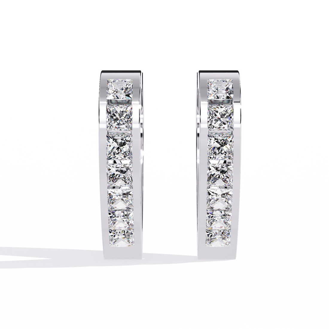 Brilliant 18K GOLD EARRING WITH LAB-GROWN DIAMOND.
