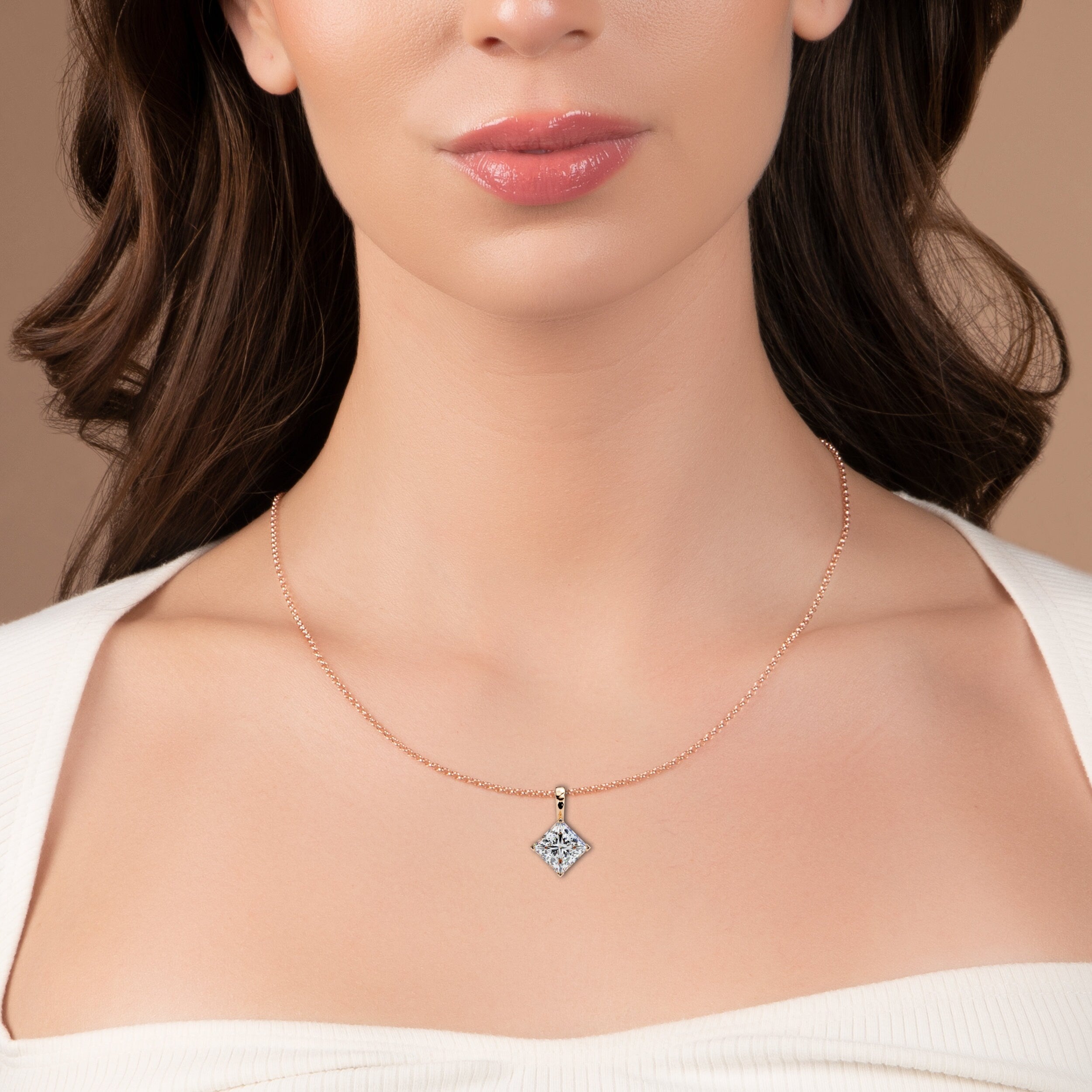 Pendant With Fabulous Lab Grown Diamond 18k Gold For Women
