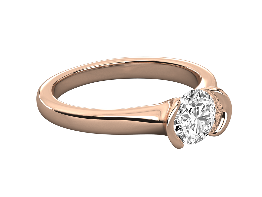 10K GOLD SOLITAIRE LAB GROWN DIAMOND LADIES  RING.