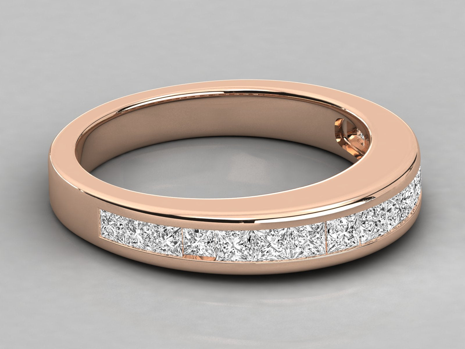 10K GOLD  LAB GROWN DIAMOND LADIES BAND RING.