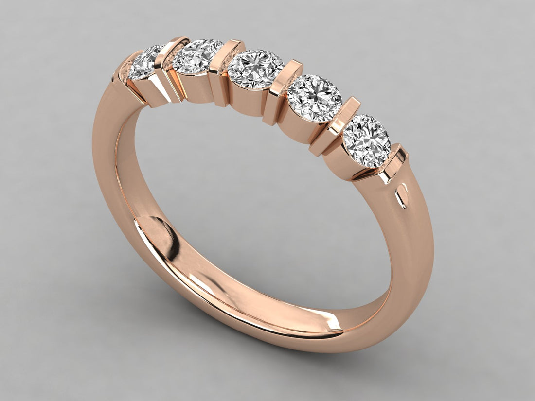 10K GOLD SOLITAIRE DIAMOND  BRILLIANT RING.