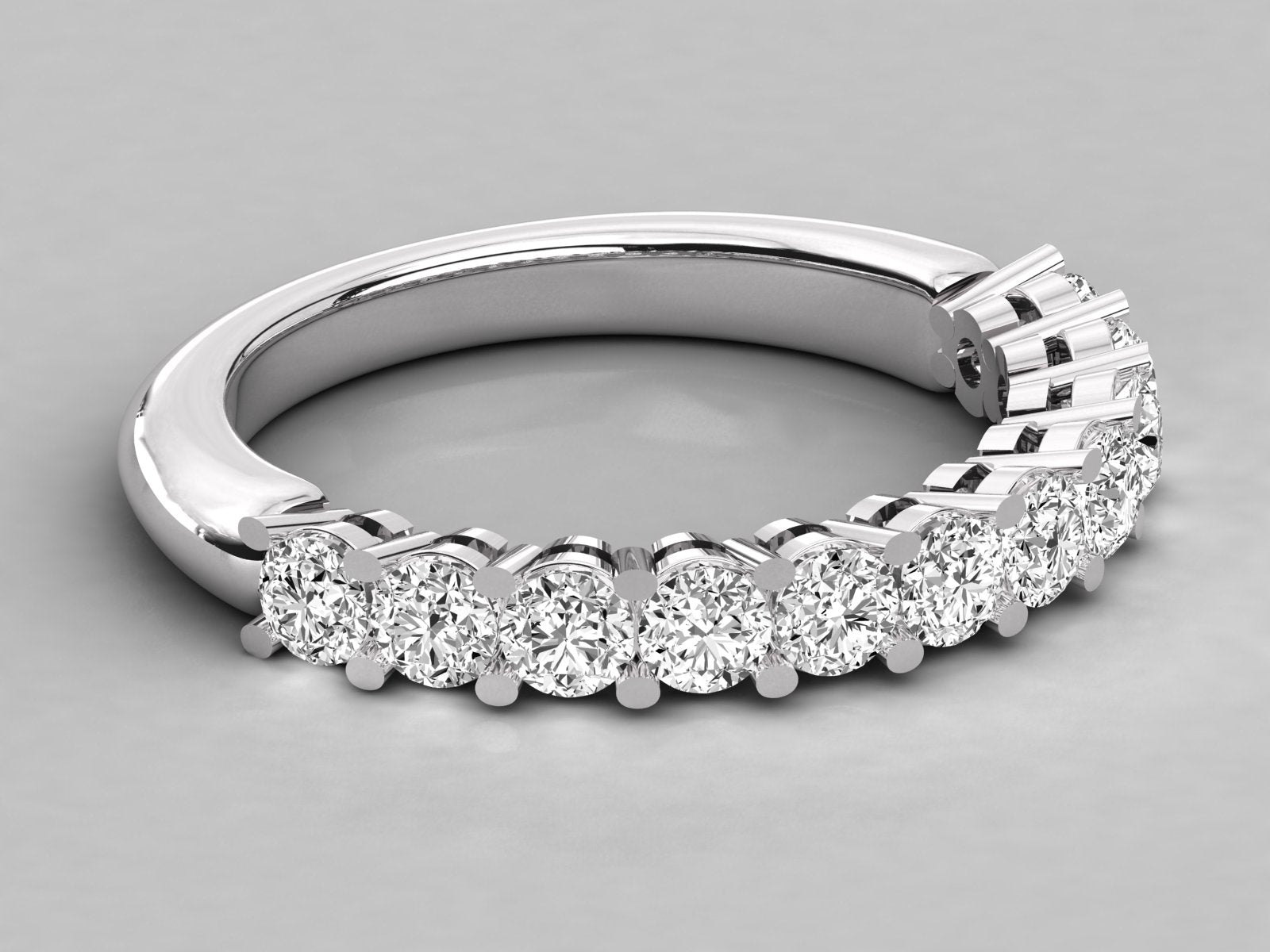 10K GOLD  LAB GROWN DIAMOND LADIES BAND RING.