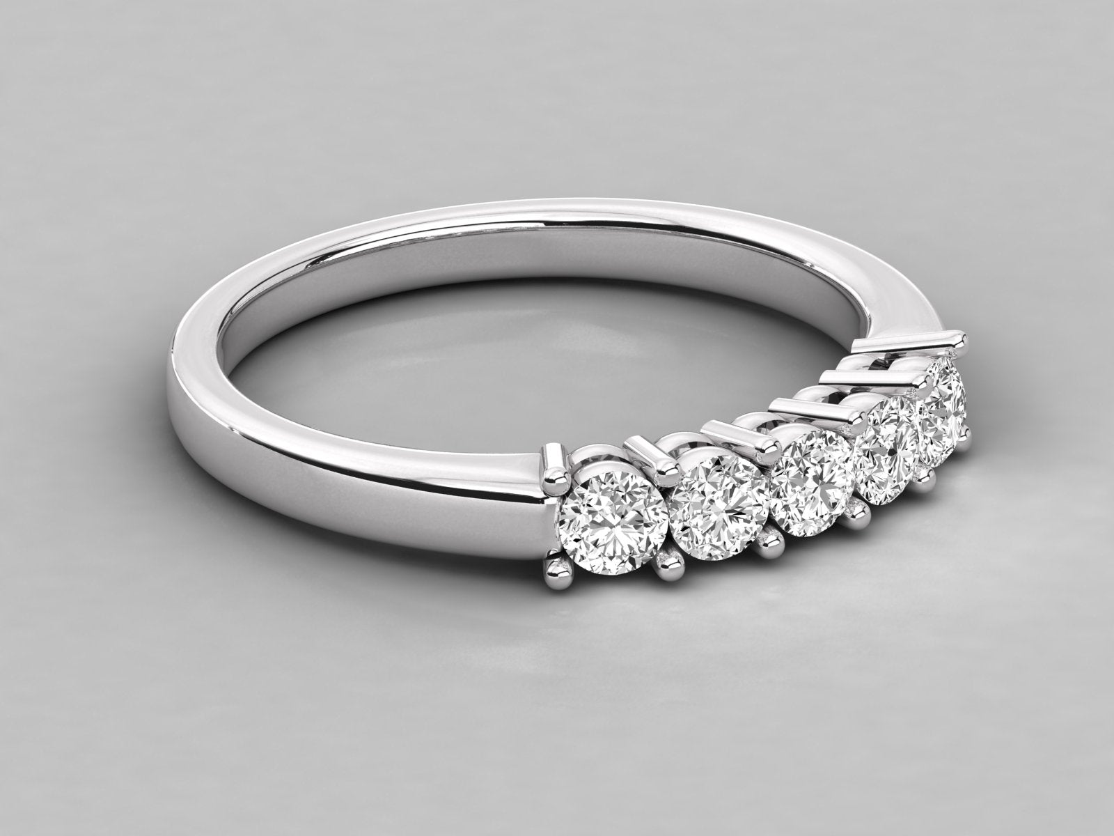10K  LAB GROWN DIAMOND LADIES BRILLIANT BAND RING.