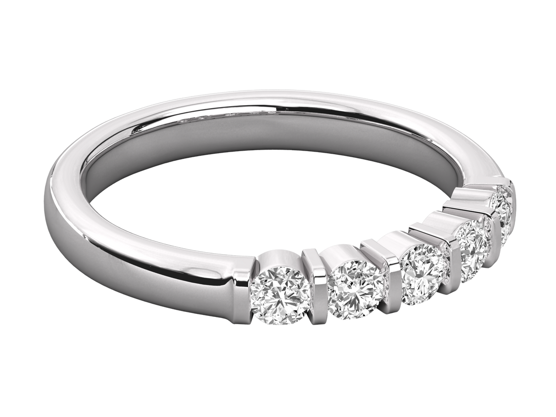 10K GOLD SOLITAIRE DIAMOND  BRILLIANT RING.