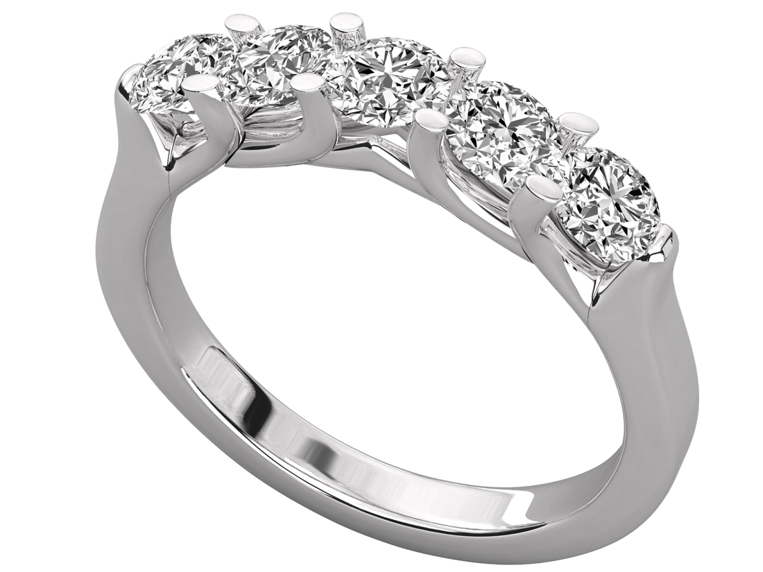 10K GOLD SOLITAIRE  LAB GROWN DIAMOND LADIES  RING.