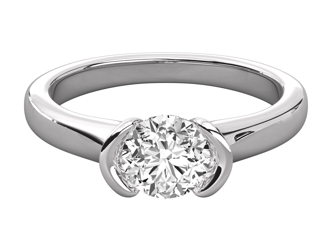 10K GOLD SOLITAIRE LAB GROWN DIAMOND LADIES  RING.