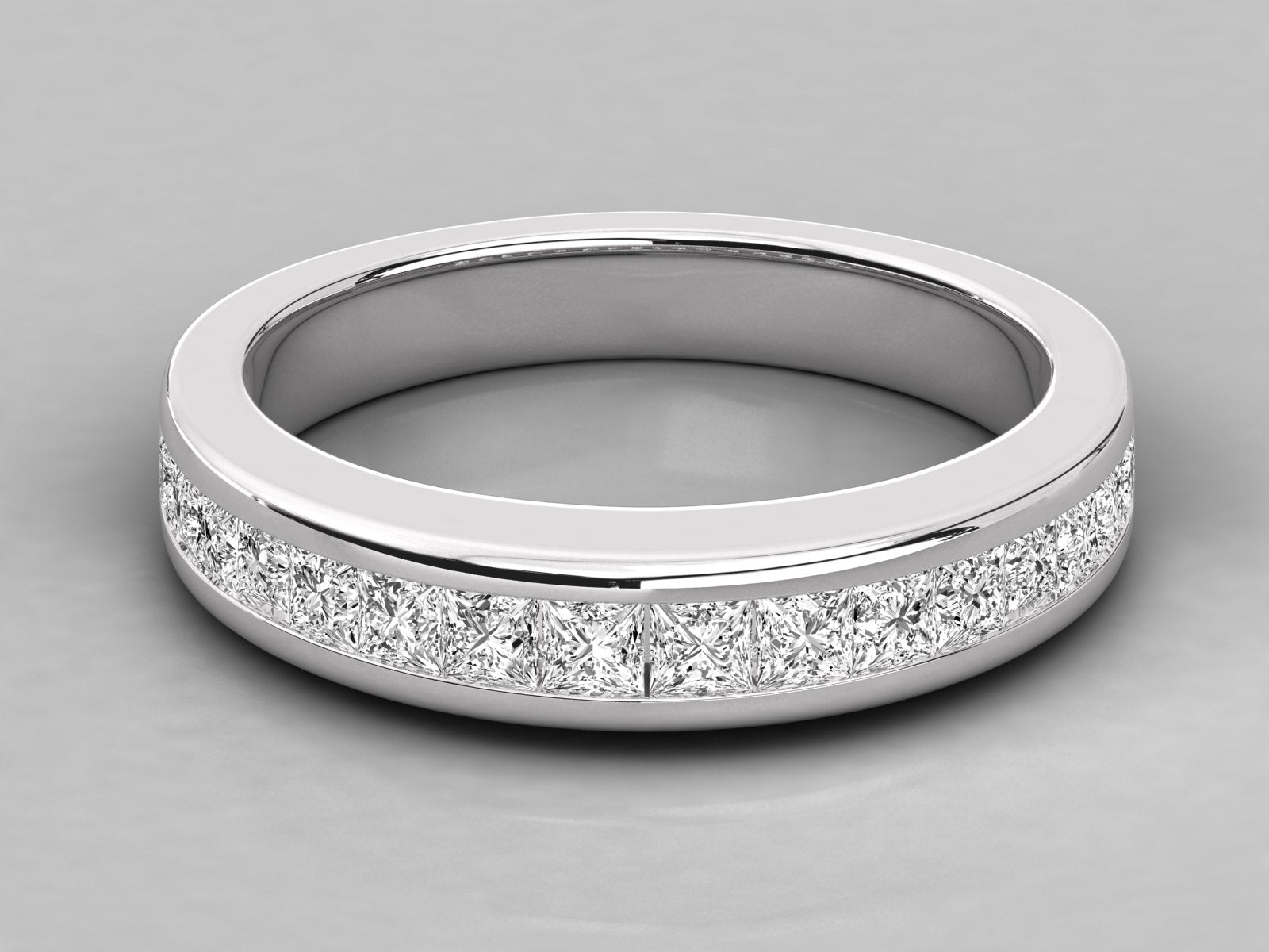 10K GOLD  LAB GROWN DIAMOND LADIES BAND RING.