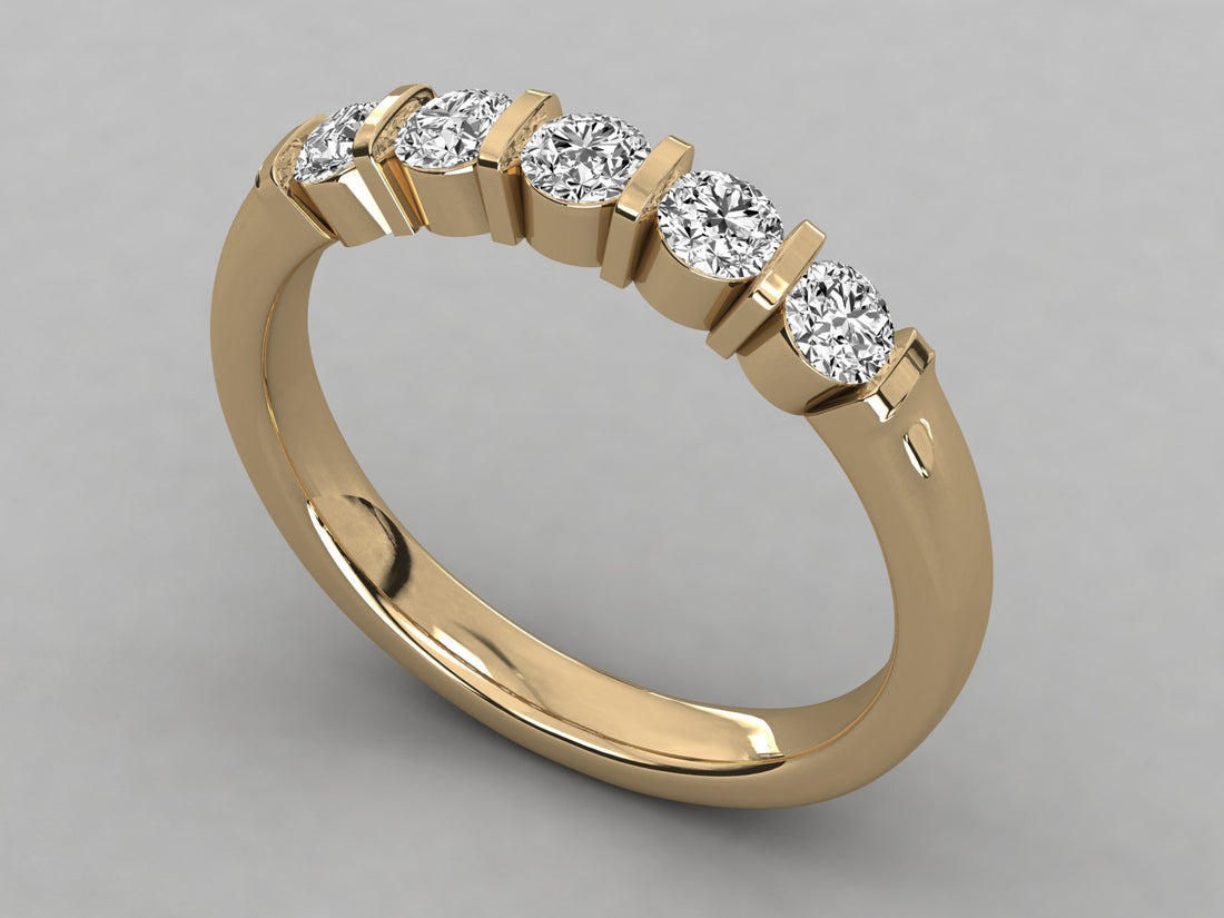 10K GOLD SOLITAIRE DIAMOND  BRILLIANT RING.