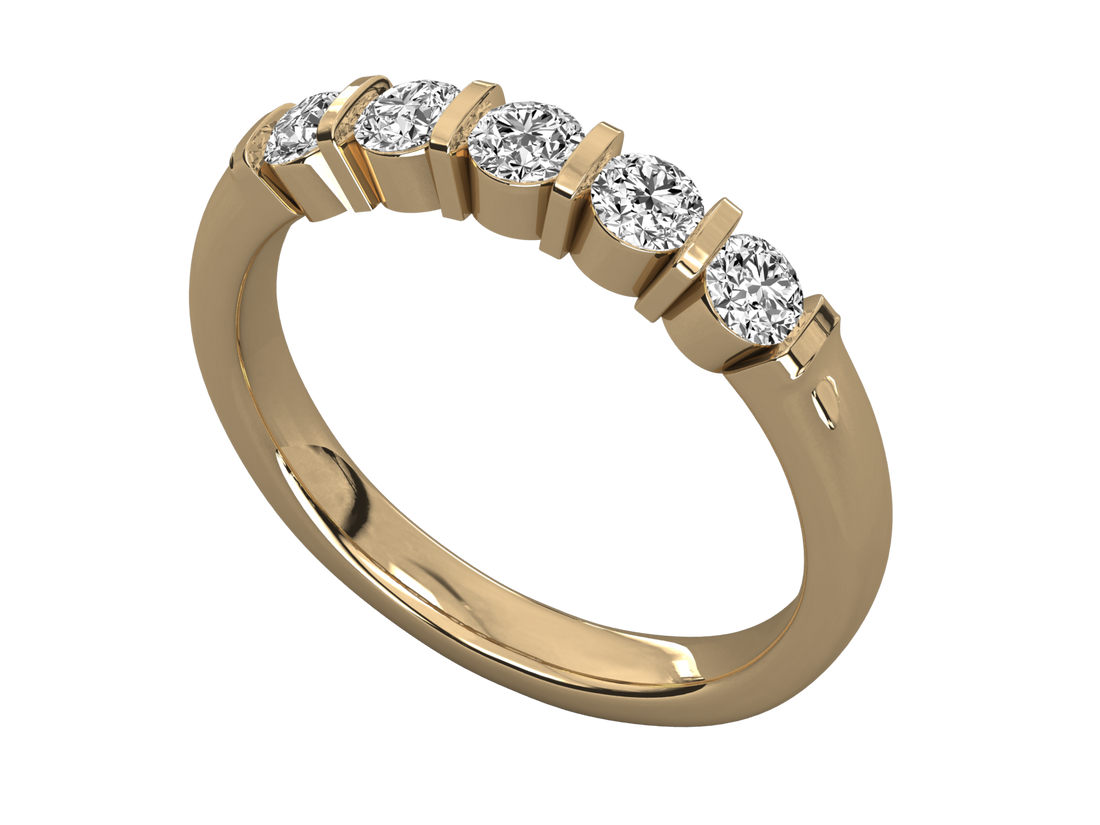 10K GOLD SOLITAIRE DIAMOND  BRILLIANT RING.