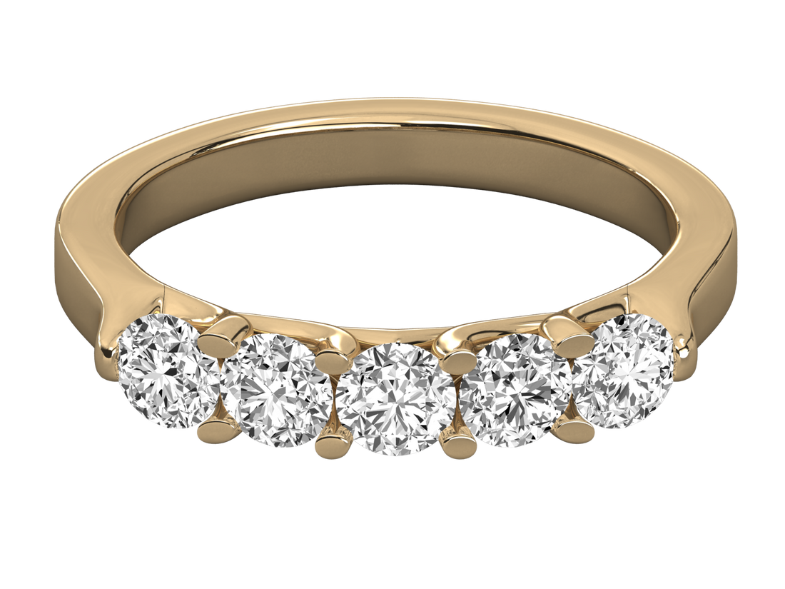 10K GOLD SOLITAIRE  LAB GROWN DIAMOND LADIES  RING.