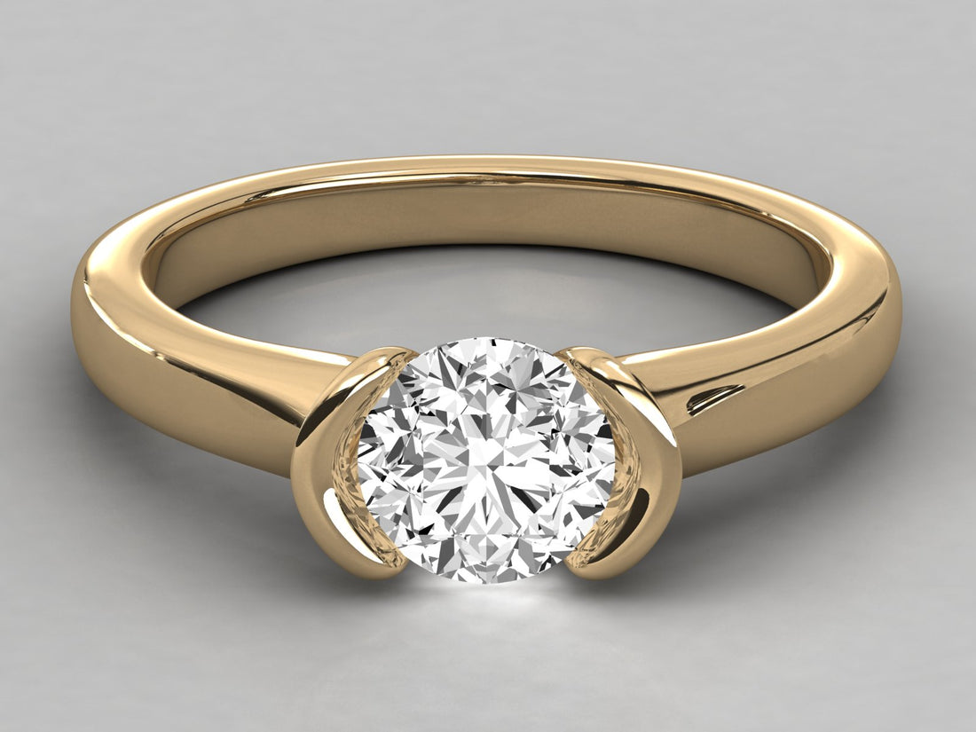 10K GOLD SOLITAIRE LAB GROWN DIAMOND LADIES  RING.