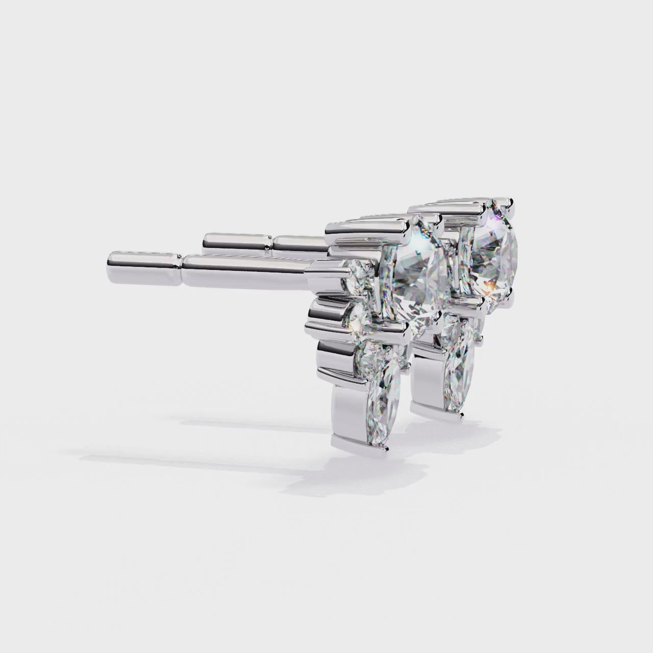 Unique 18K GOLD EARRING WITH LAB-GROWN DIAMOND.