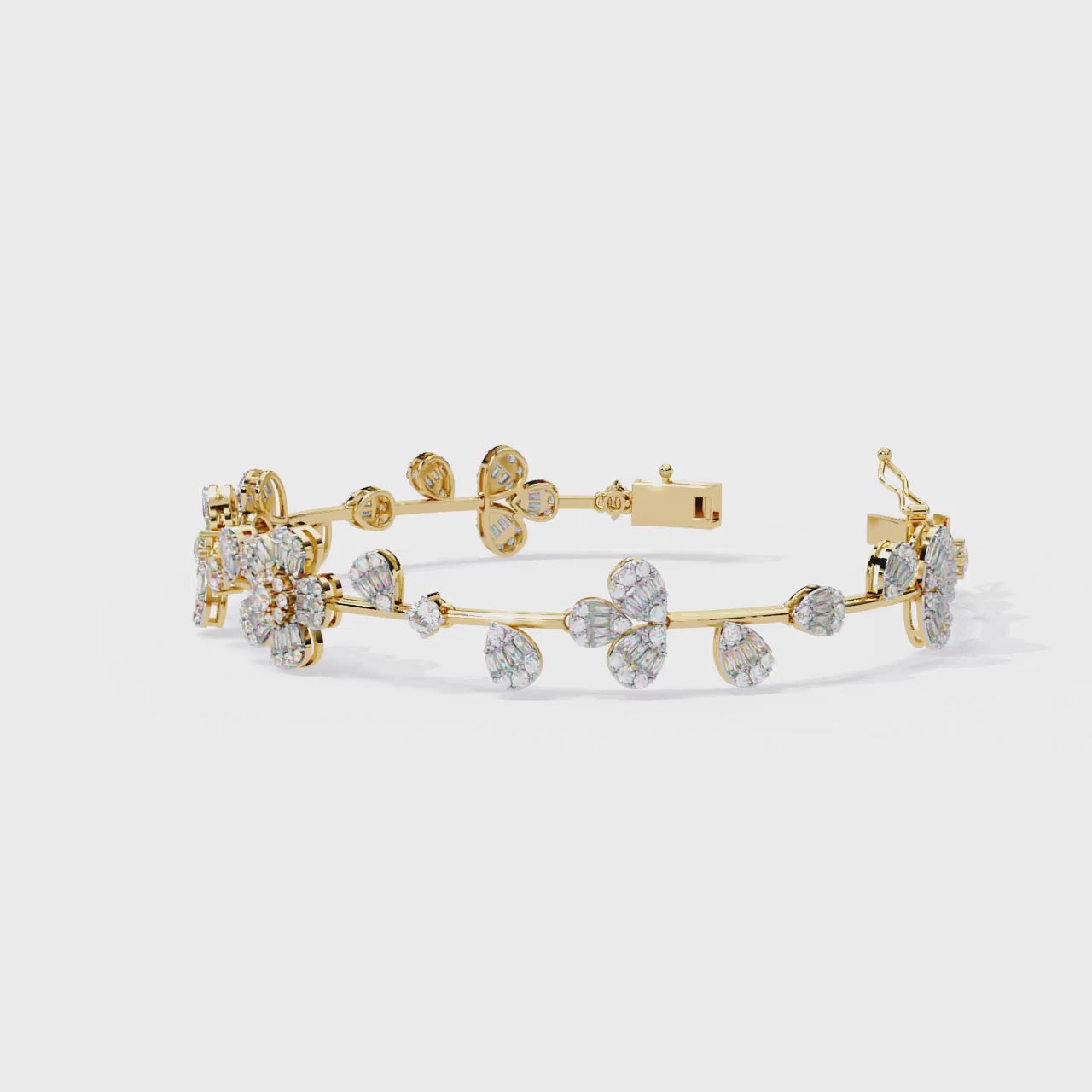 Fabulous  Bracelet With 18k Gold  Lab Grown Diamond.