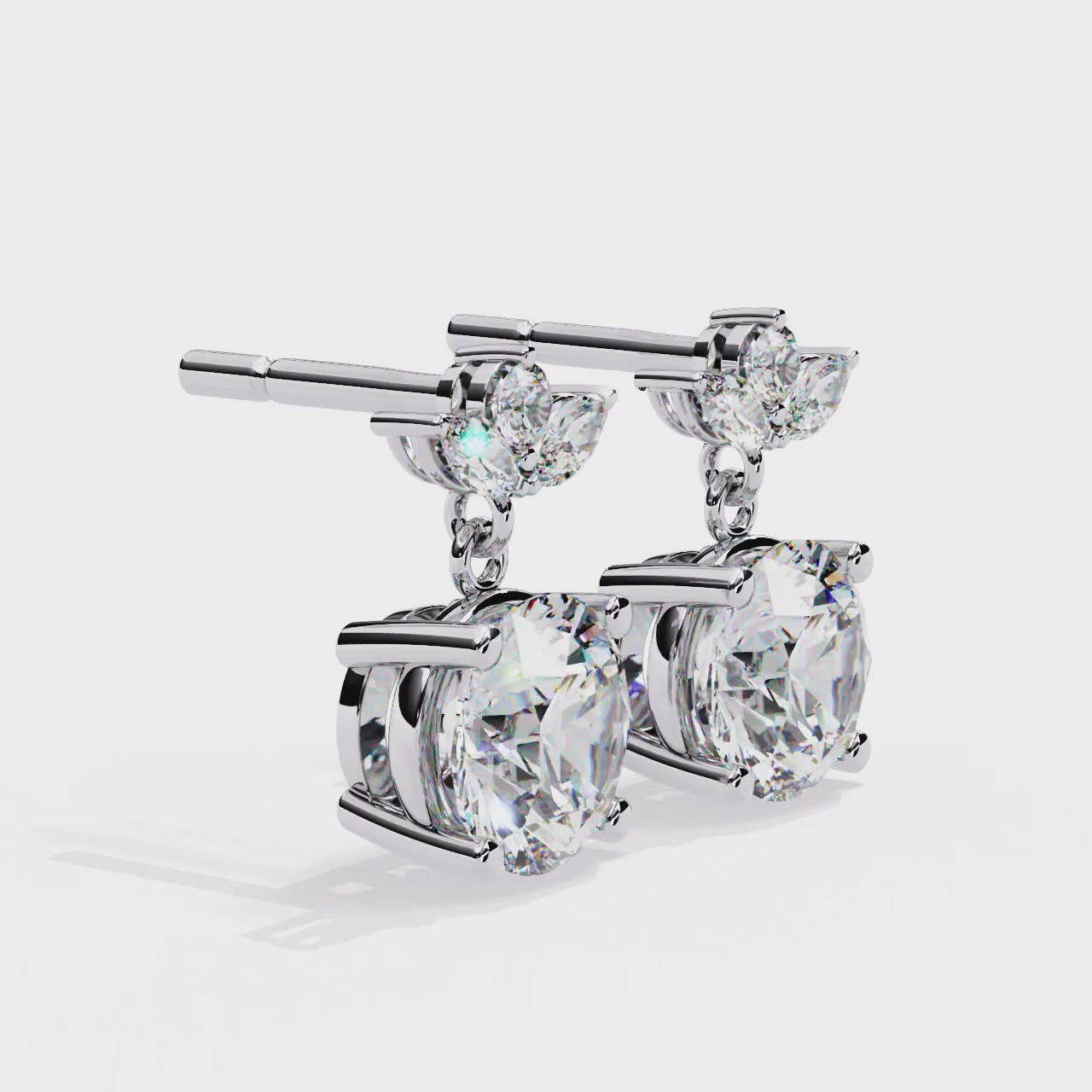 Unique 18K GOLD EARRING WITH LAB-GROWN DIAMOND.