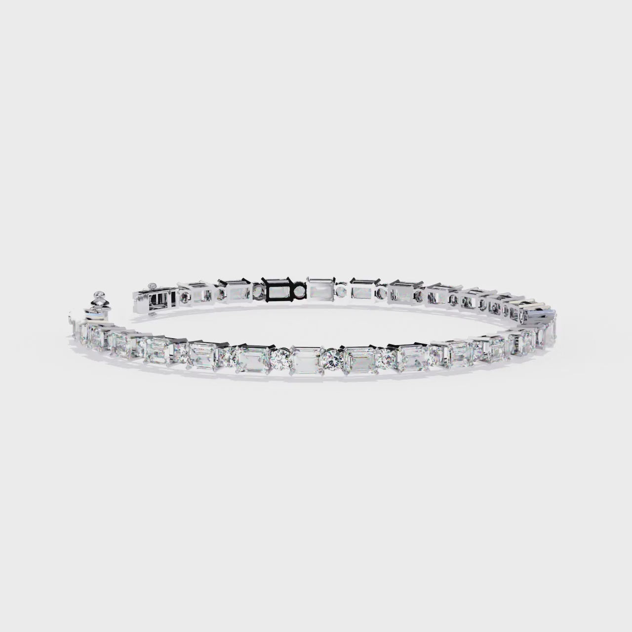 Fabulous  Bracelet With 18k Gold  Lab Grown Diamond.