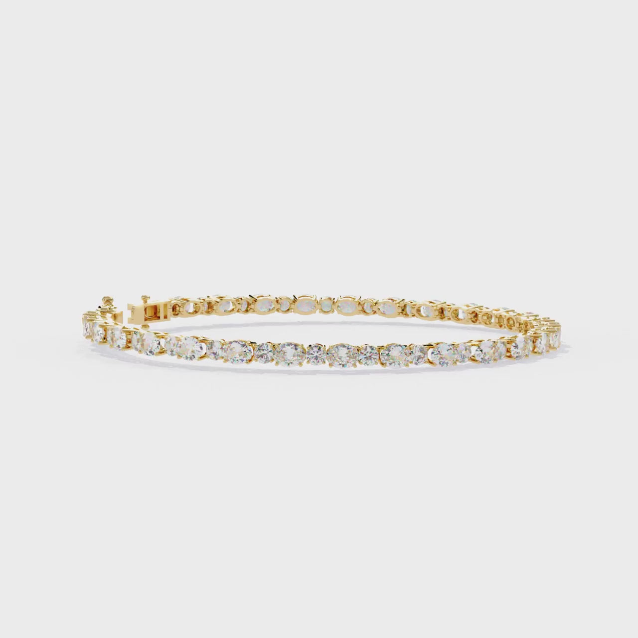 Fabulous  Bracelet With 18k Gold  Lab Grown Diamond.