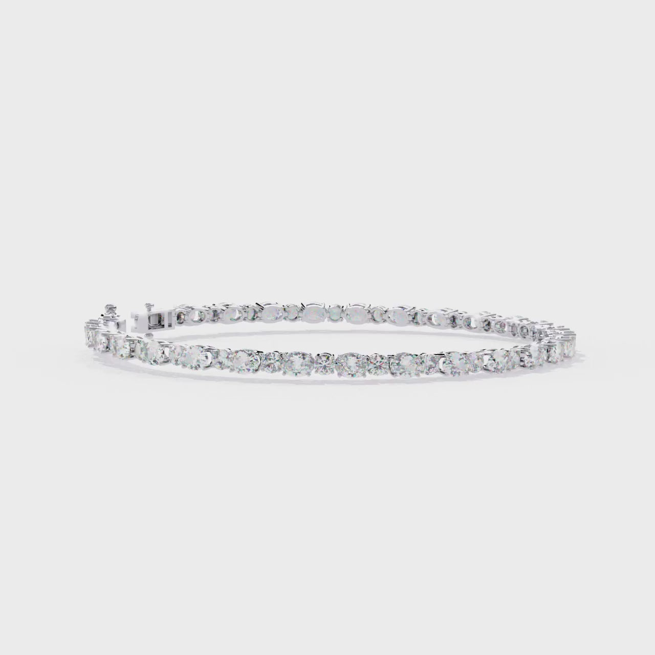 Fabulous  Bracelet With 18k Gold  Lab Grown Diamond.