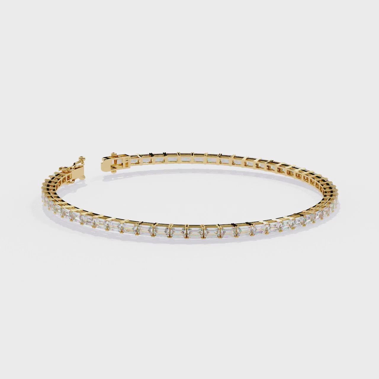 Fabulous  Bracelet With 18k Gold  Lab Grown Diamond.