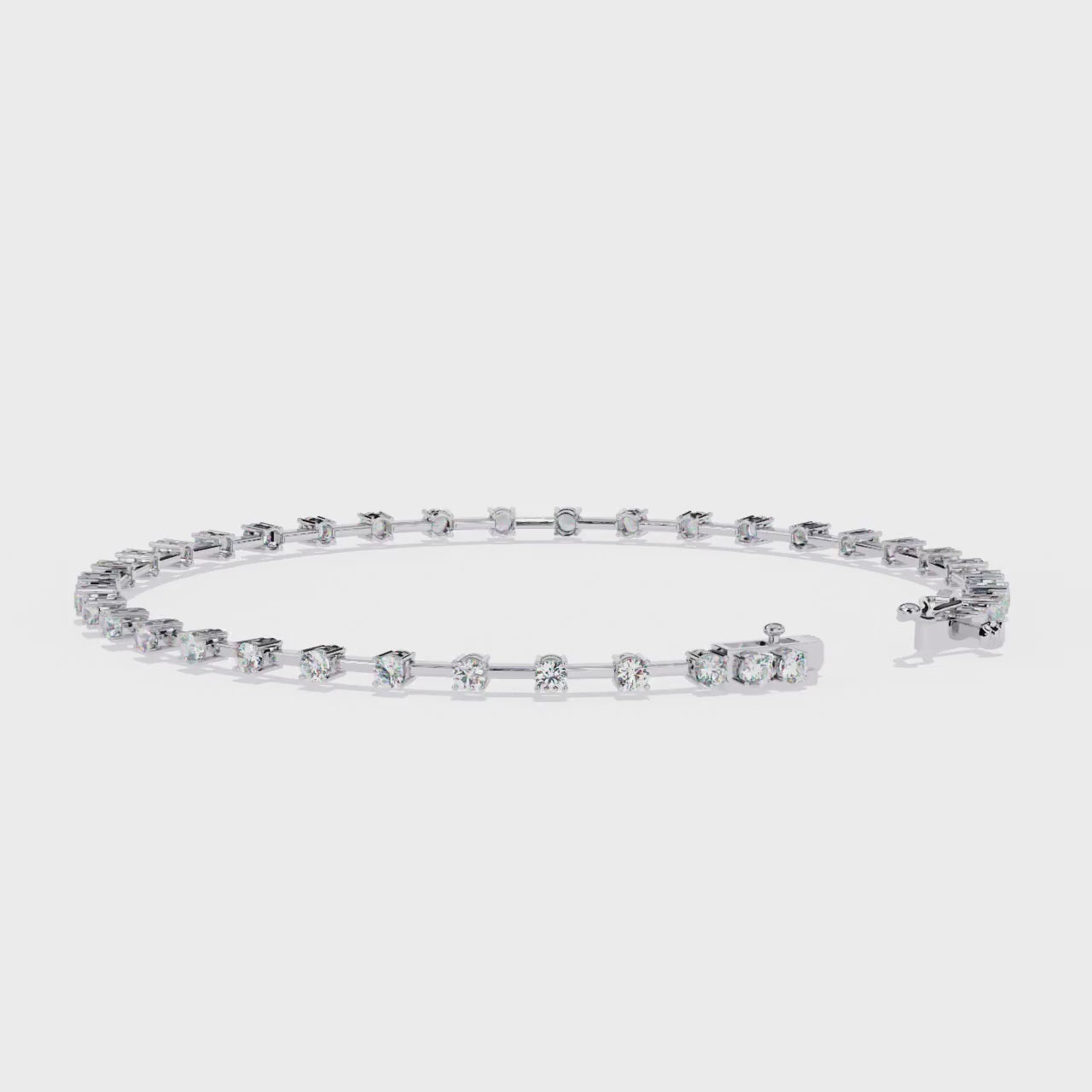 Fabulous  Bracelet With 18k Gold  Lab Grown Diamond.