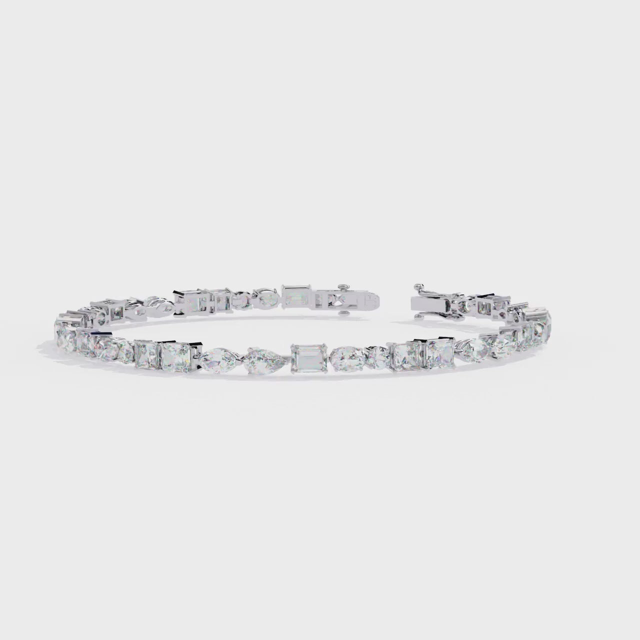 Fabulous  Bracelet With 18k Gold  Lab Grown Diamond.