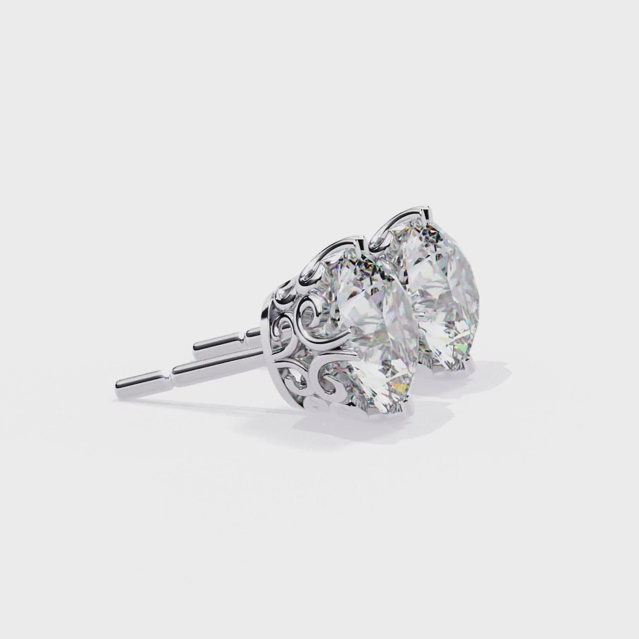 Unique 18K GOLD EARRING WITH LAB-GROWN DIAMOND.