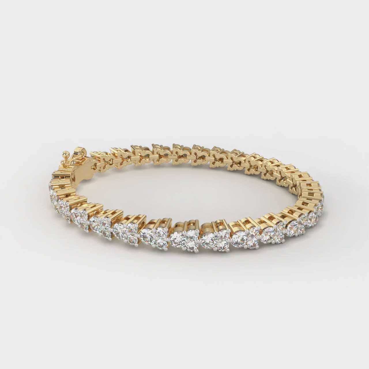 Beautiful Bracelet With 18k Gold  Lab Grown Diamond.