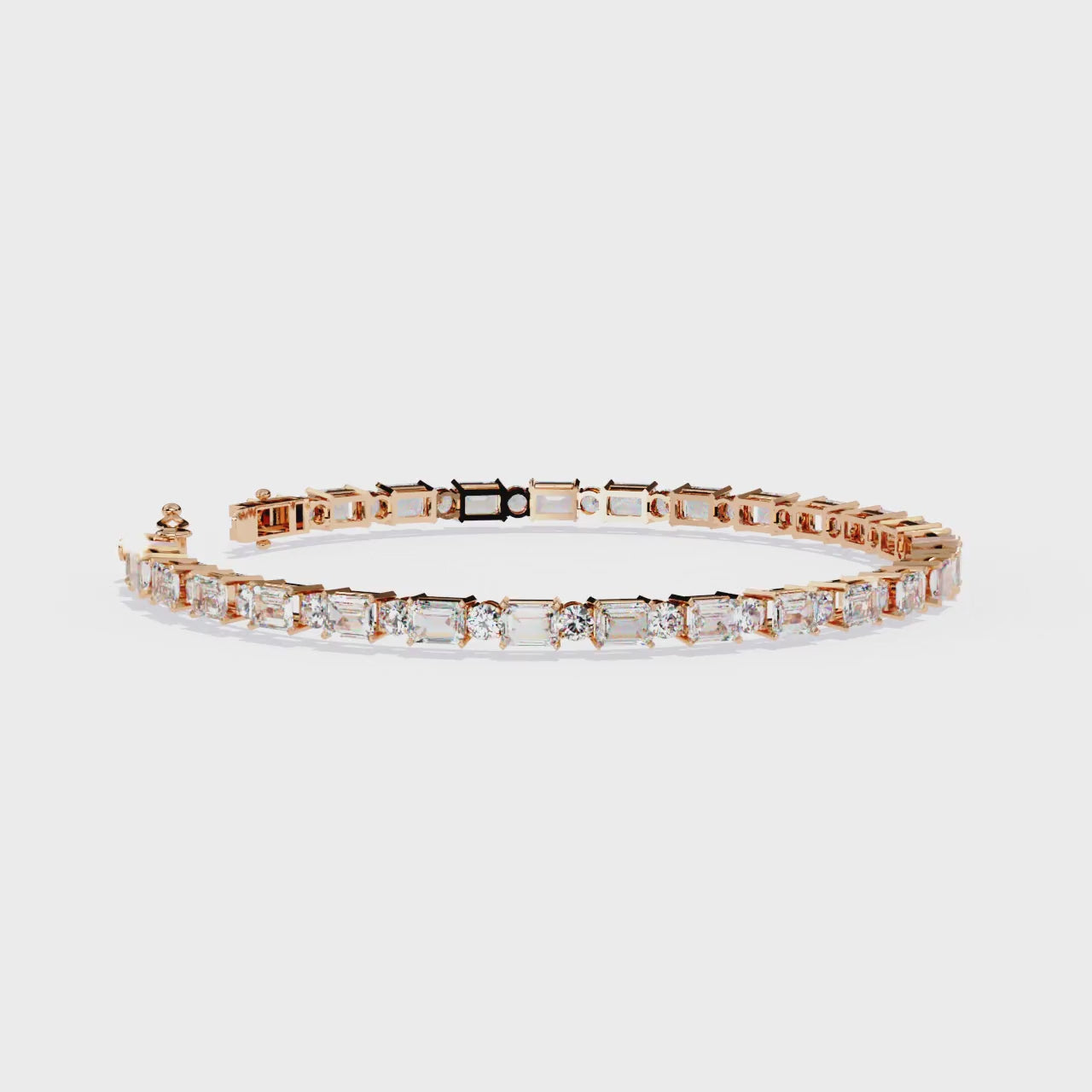 Fabulous  Bracelet With 18k Gold  Lab Grown Diamond.